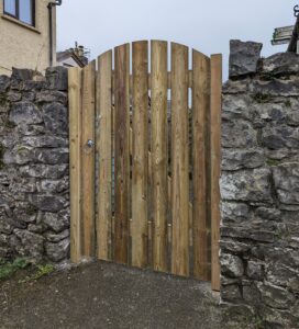 Timber Side Gate install - Blackpool