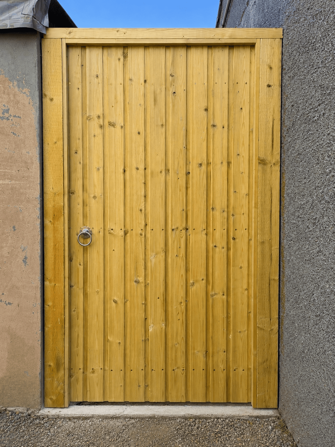 Fully Enclosed T&G timber side gate installed by The Side Gate Company